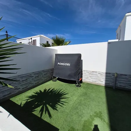 Casa Sunny Willa *